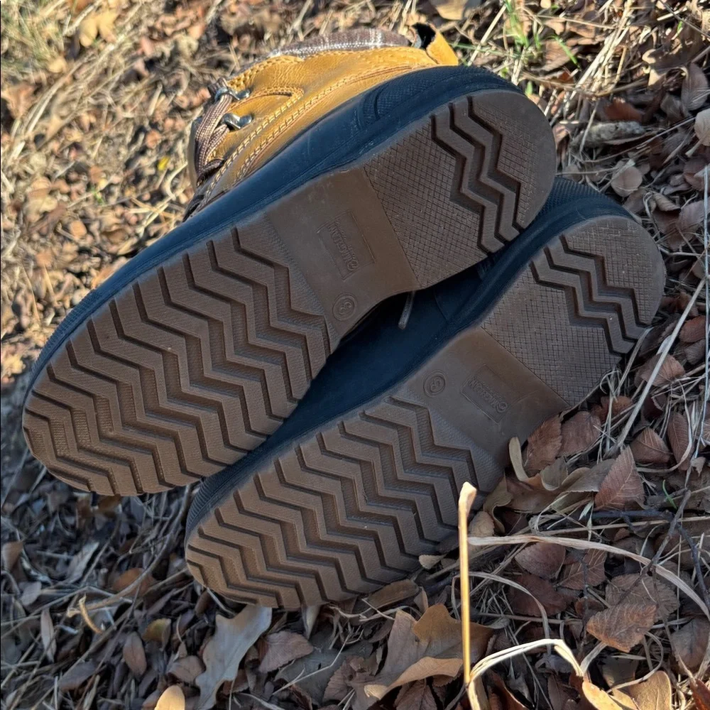 Magellan Outdoors Boys Size 3 Duck Boots